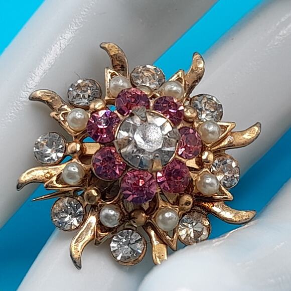 Vintage Pink Clear Rhinestone Floral Twin Pins, Mid-Century Brooch Set, 1950s - Picture 4 of 10